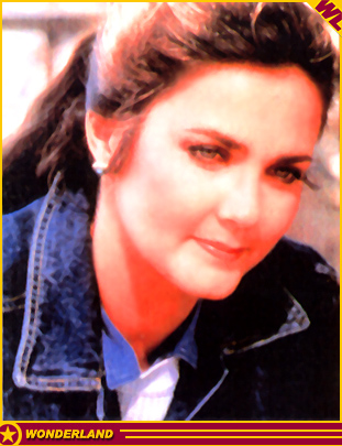 LYNDA CARTER -  1982 Ron Samuels Productions / Wrather Entertainment International / CBS-TV.